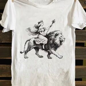 Princess Riding Lion Print Graphic Tee Shirt White Cotton Size L Unisex